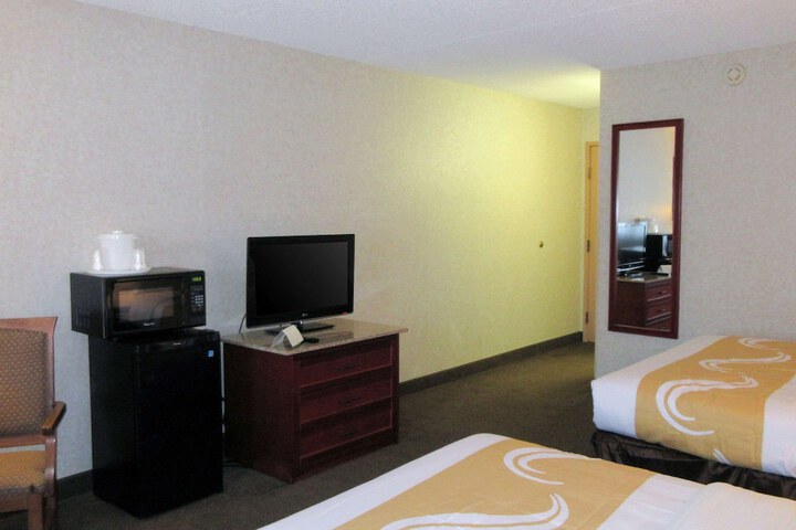 Room 17 of 30