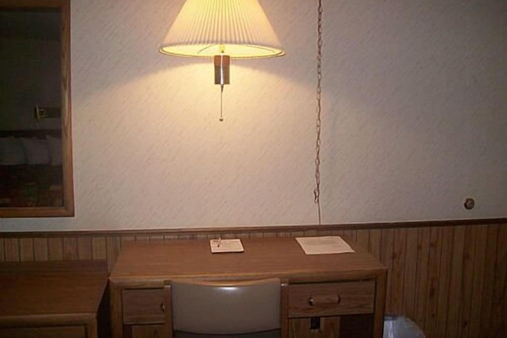 Room 14 of 14