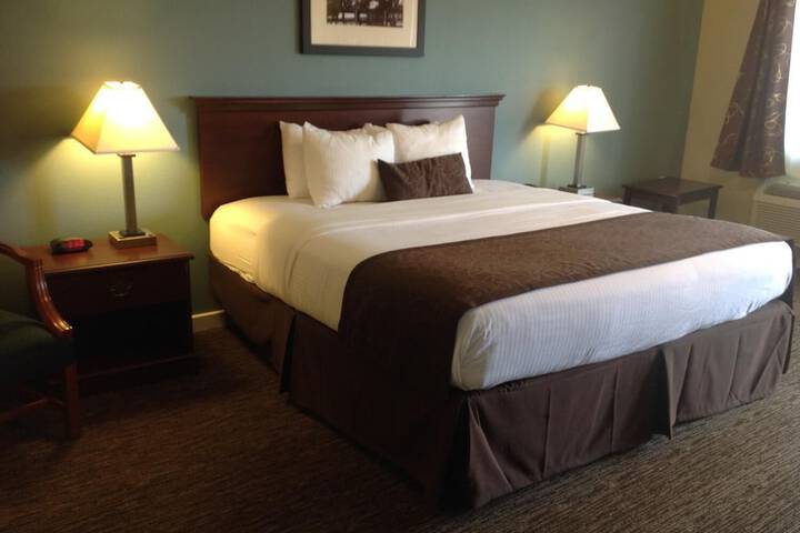 Room 12 of 21