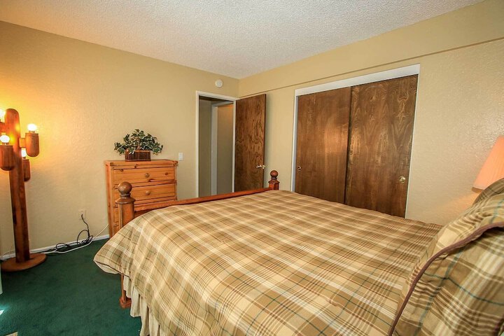 Room 16 of 19