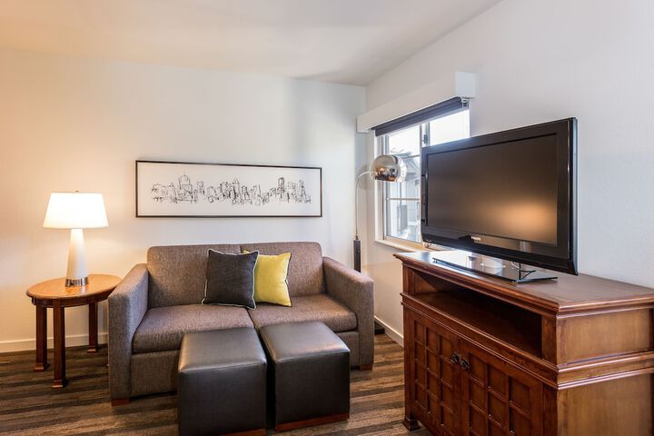 Room 20 of 37