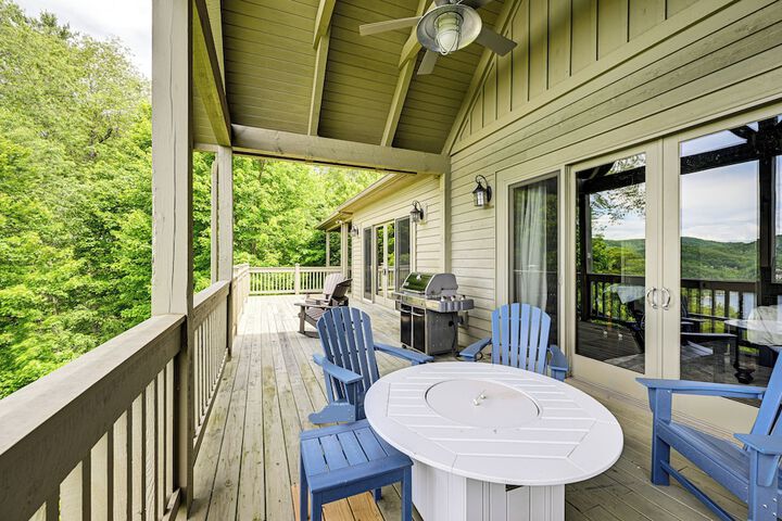 Water Views! Group-friendly Lake Glenville Home