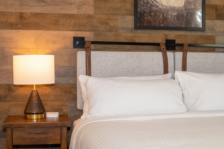 Gull Lake Lodge