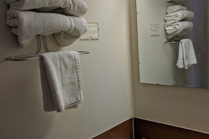 Room 9 of 23