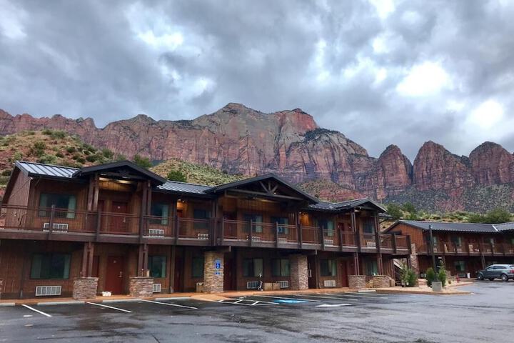 Hotel 8 of 57