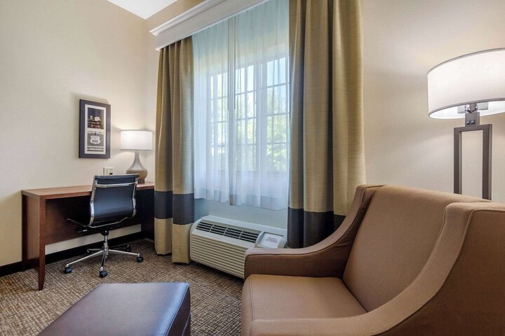 Room 30 of 51