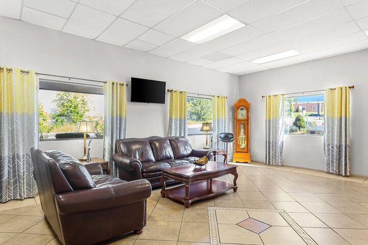 Days Inn by Wyndham Huntington