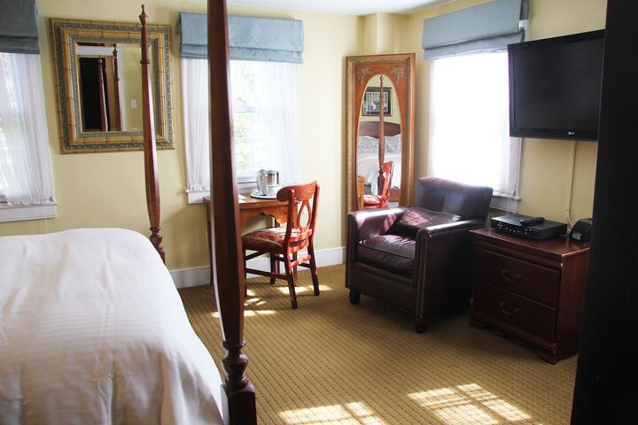 Room 128 of 235