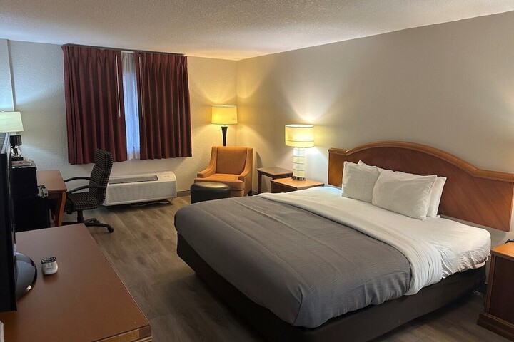 Room 43 of 79