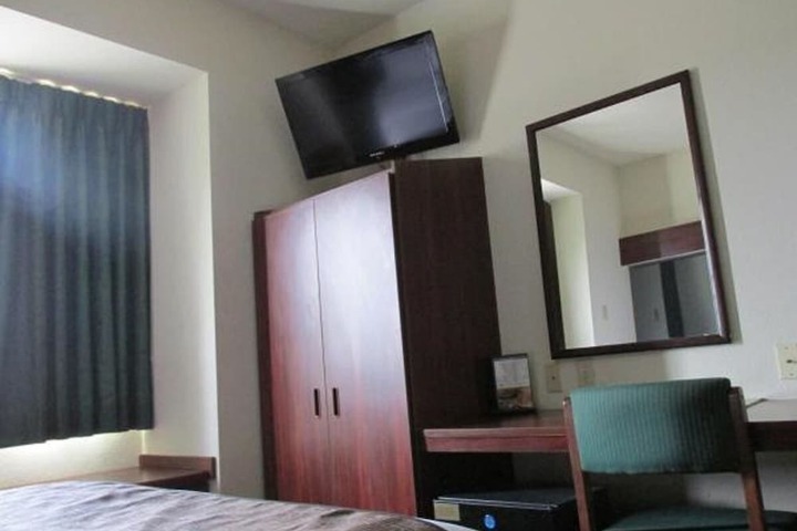 Room 20 of 40