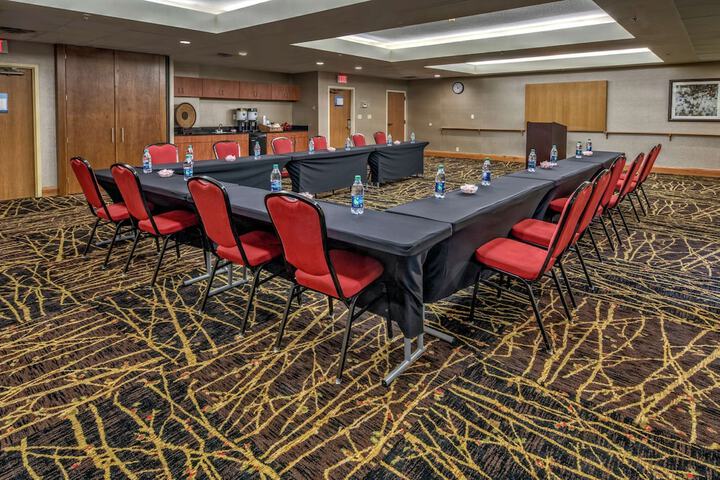 Hampton Inn by Hilton Charlotte / Matthews