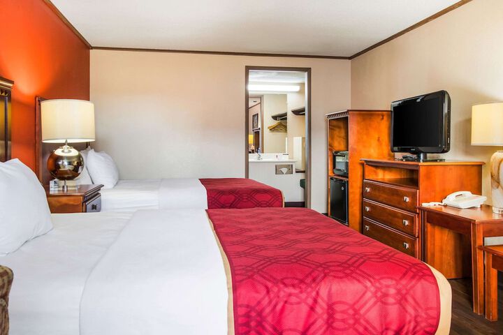 Econo Lodge Norwalk