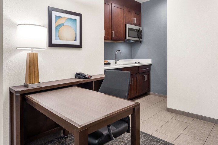 Room 10 of 30