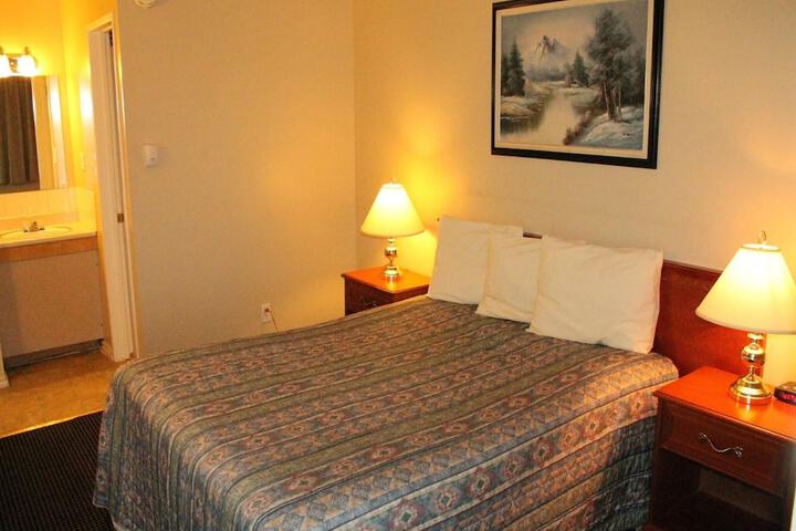 Room 33 of 41