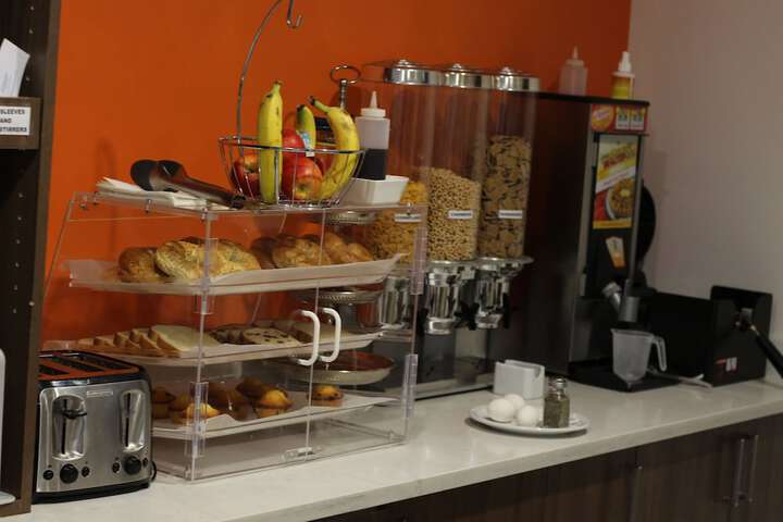Breakfast/Coffee Service 37 of 39