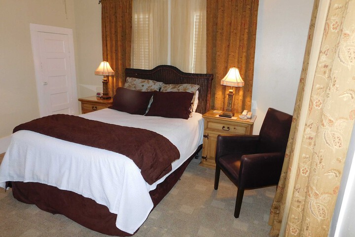 Room 20 of 96