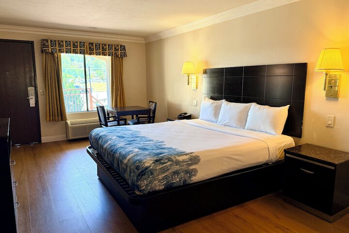 Castaic Inn Near Six Flags Magic Mountain