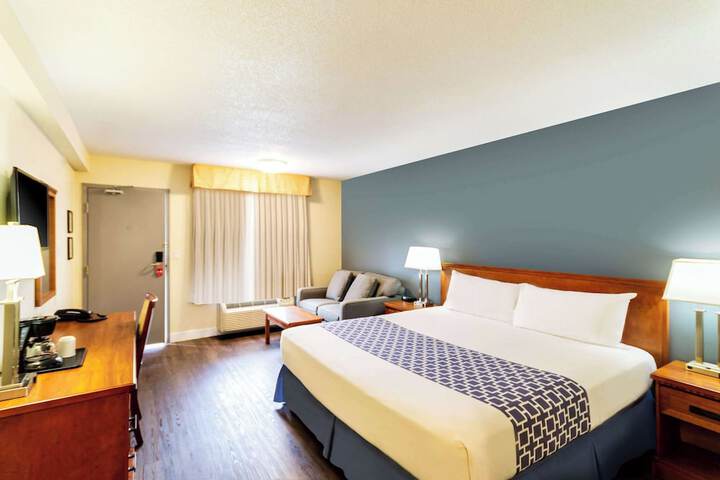 Room 48 of 93
