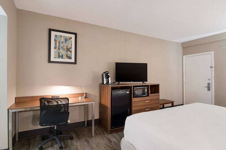 Room 21 of 30