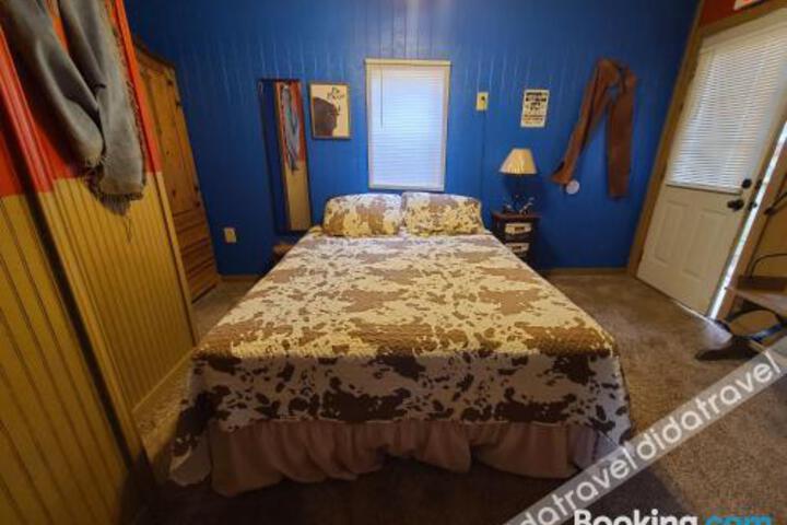 The Buffalo Girls Hotel