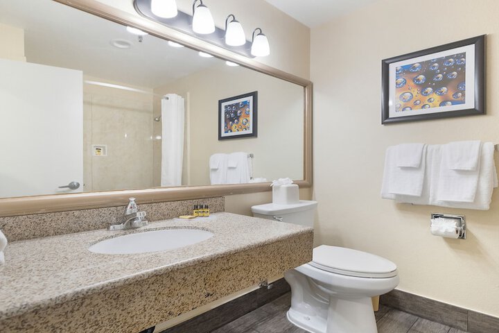 Best Western Plus Heritage Inn