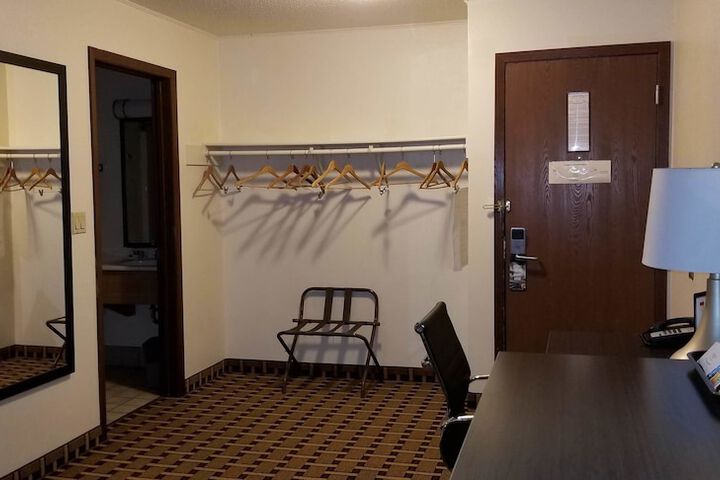 Room 8 of 59