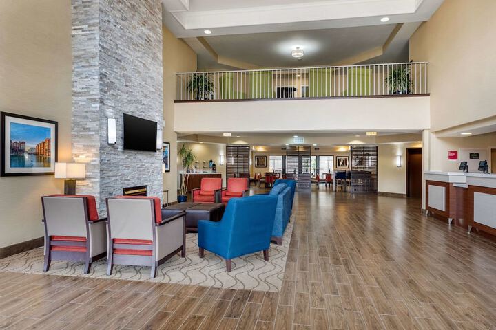 Comfort Suites Lafayette University Area