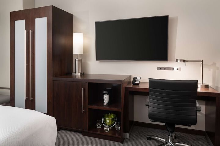 Room 8 of 25