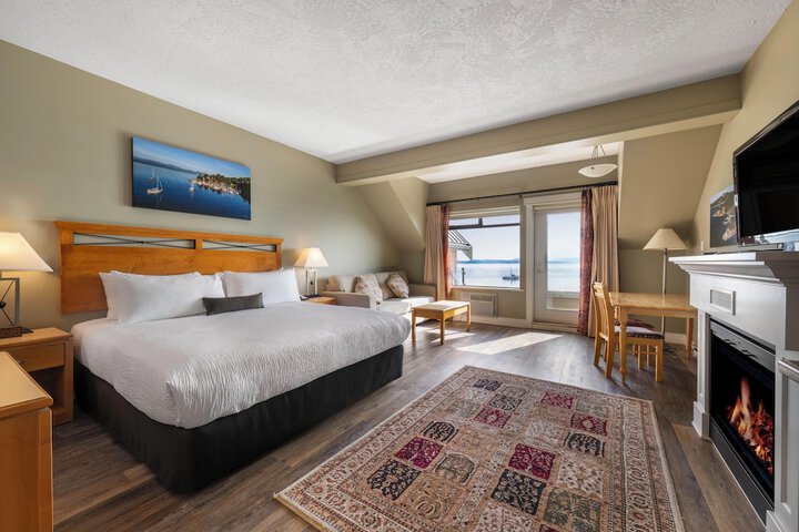 Sidney Waterfront Inn & Suites