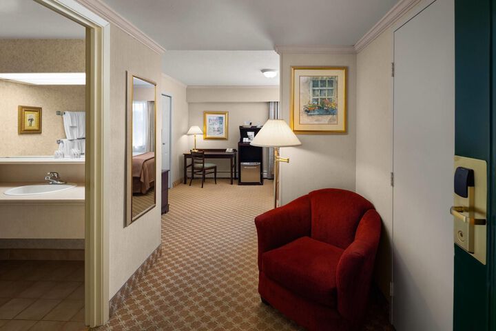 Royal Scot Hotel & Suites Trademark Collection by Wyndham