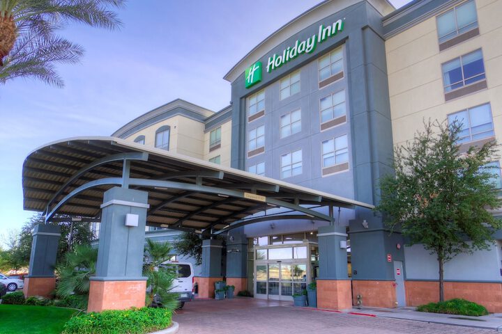 Hotel 4 of 71