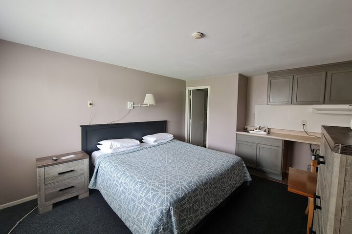 Room 21 of 27
