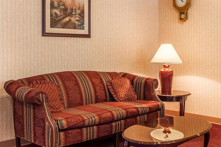 Hotel Interior 8 of 25