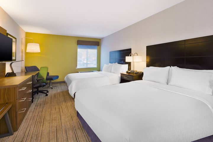 Room 15 of 40