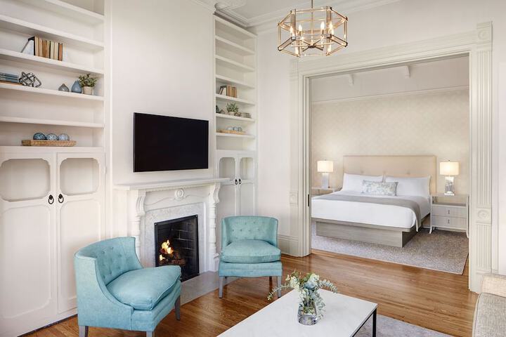 Room 12 of 23