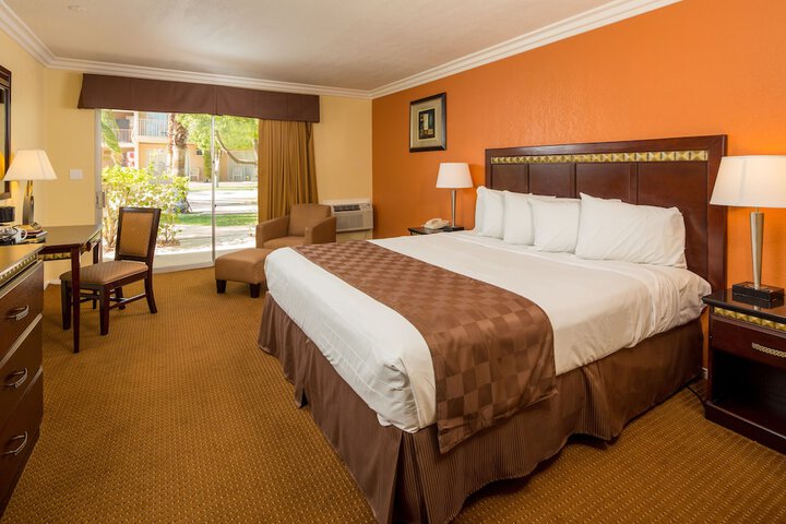 Room 32 of 44