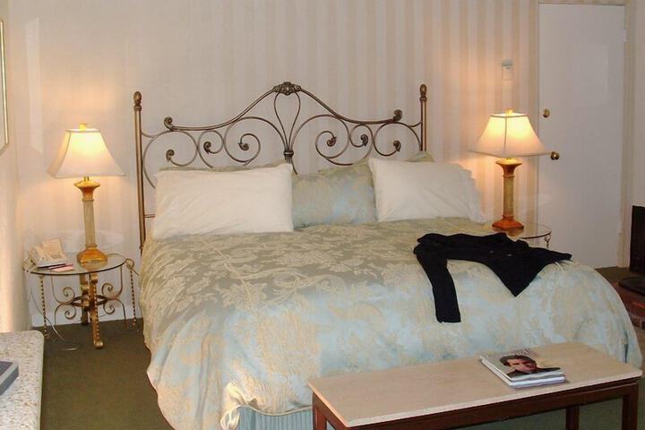 Room 19 of 74