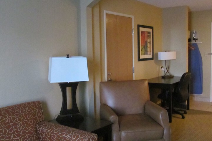 Room 23 of 40
