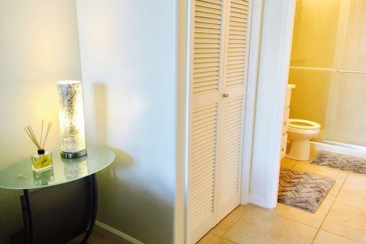 Room 21 of 46