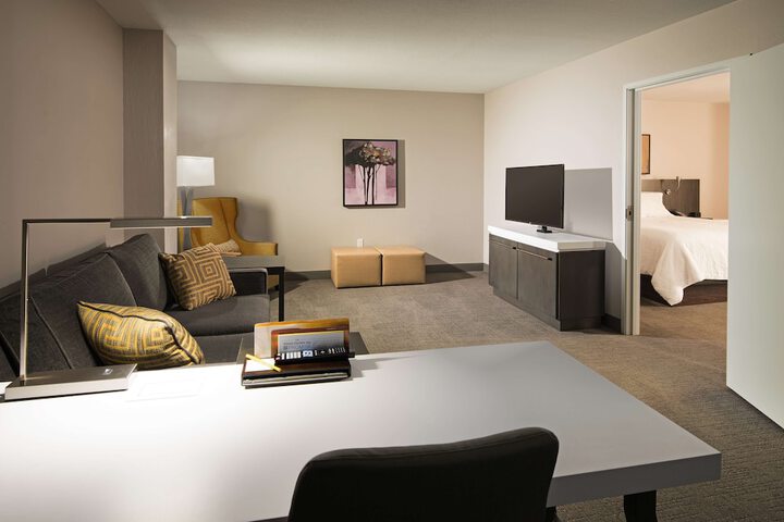 Room 28 of 67