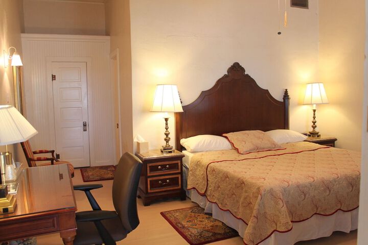 The Hotel Limpia