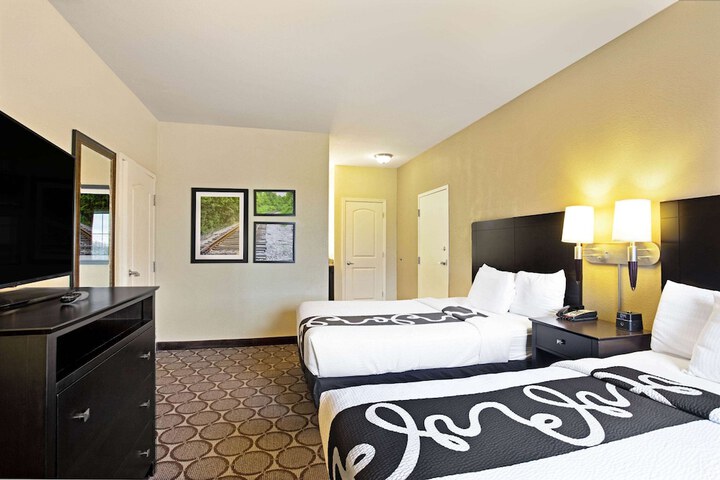 Room 29 of 37