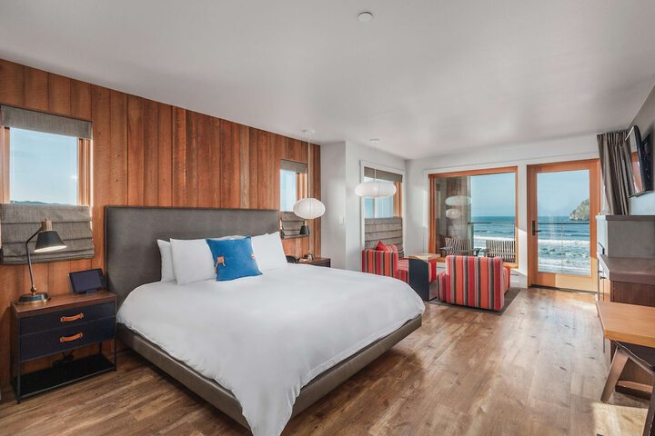 Headlands Coastal Lodge & Spa