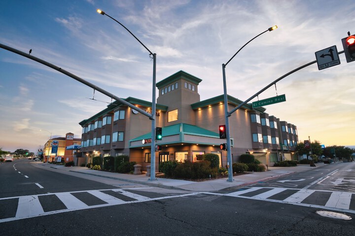 Hotel Aluxor SFO