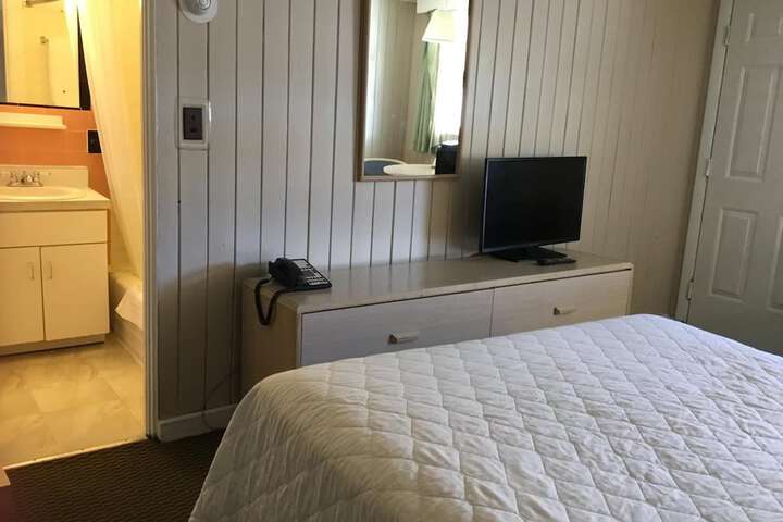Room 30 of 64