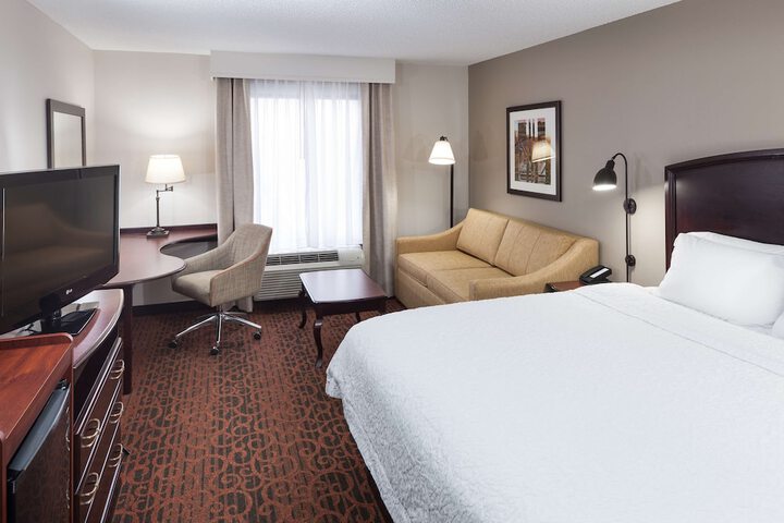 Room 13 of 27
