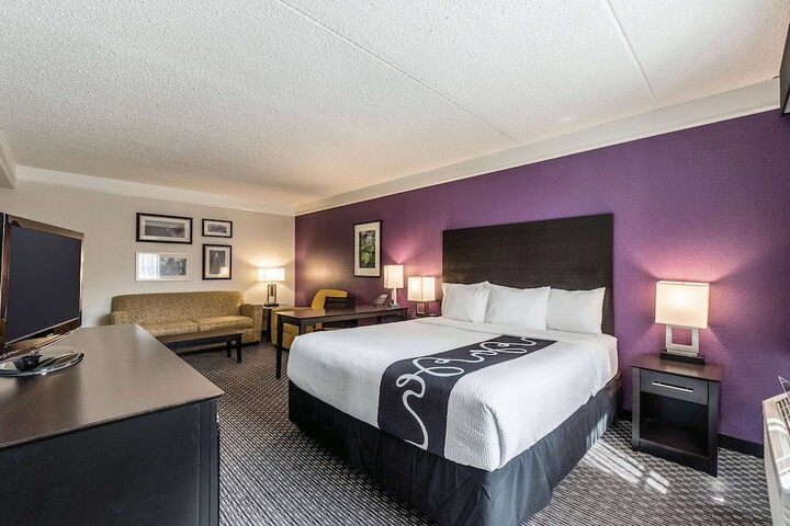Room 42 of 47