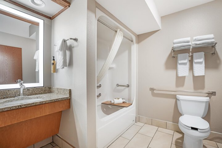 Best Western Plus GranTree Inn