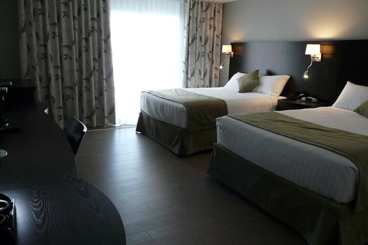 Room 27 of 81