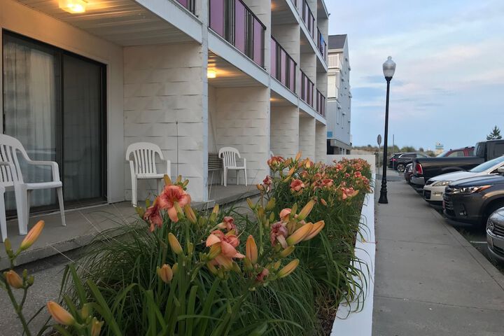 Hotel 2 of 33